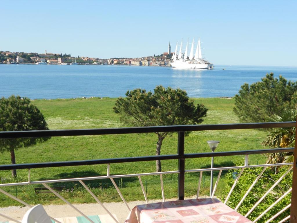 Stella Mare Apartments Rovinj Buitenkant foto